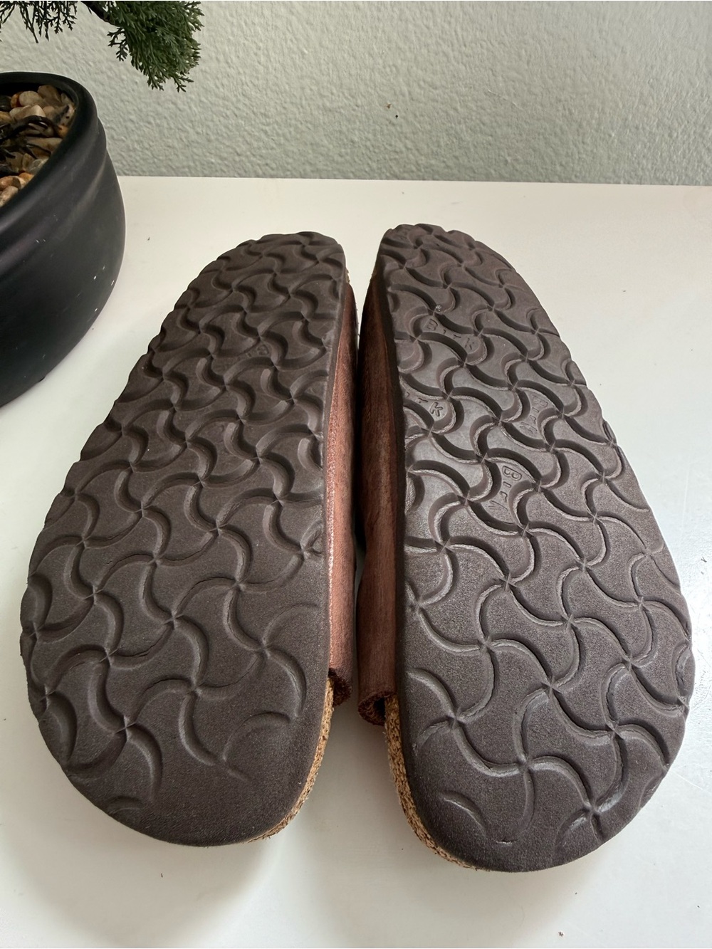 Birkenstock Arizona women size 5 soft footbed Brown Two-Strap Arizona Sandals - Picture 7 of 10